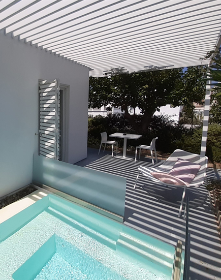 SUPERIOR ΣΟΥΙΤΑ ΜΕ ΙΔΙΩΤΙΚΟ ΥΔΡΟΜΑΣΑΖ